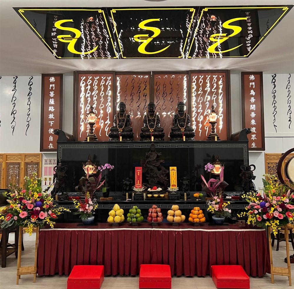 佛門總堂聖祖寶殿內殿與供桌